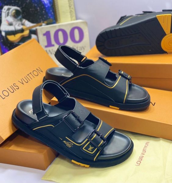 Men's Louis Vuitton Slippers